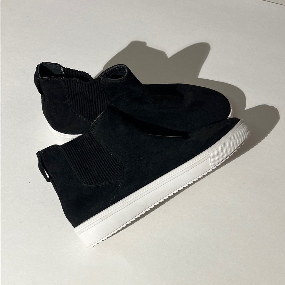 Steven by Steve Madden Clarita Black White Vegan Pull On Booties Boots Shoes 10